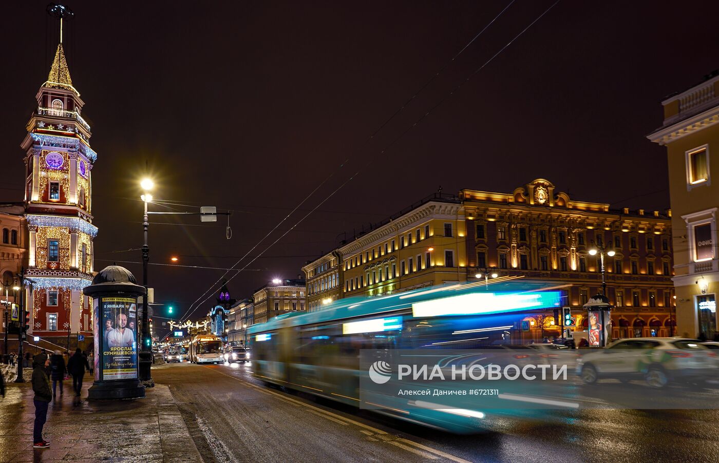 Украшение российских городов к Новому году