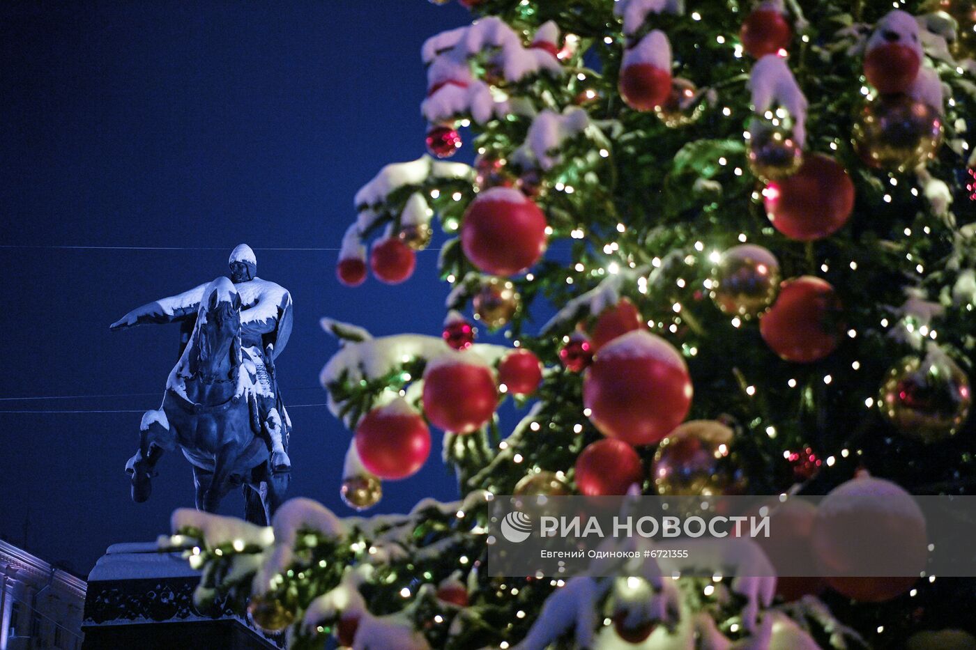 Предновогодняя Москва