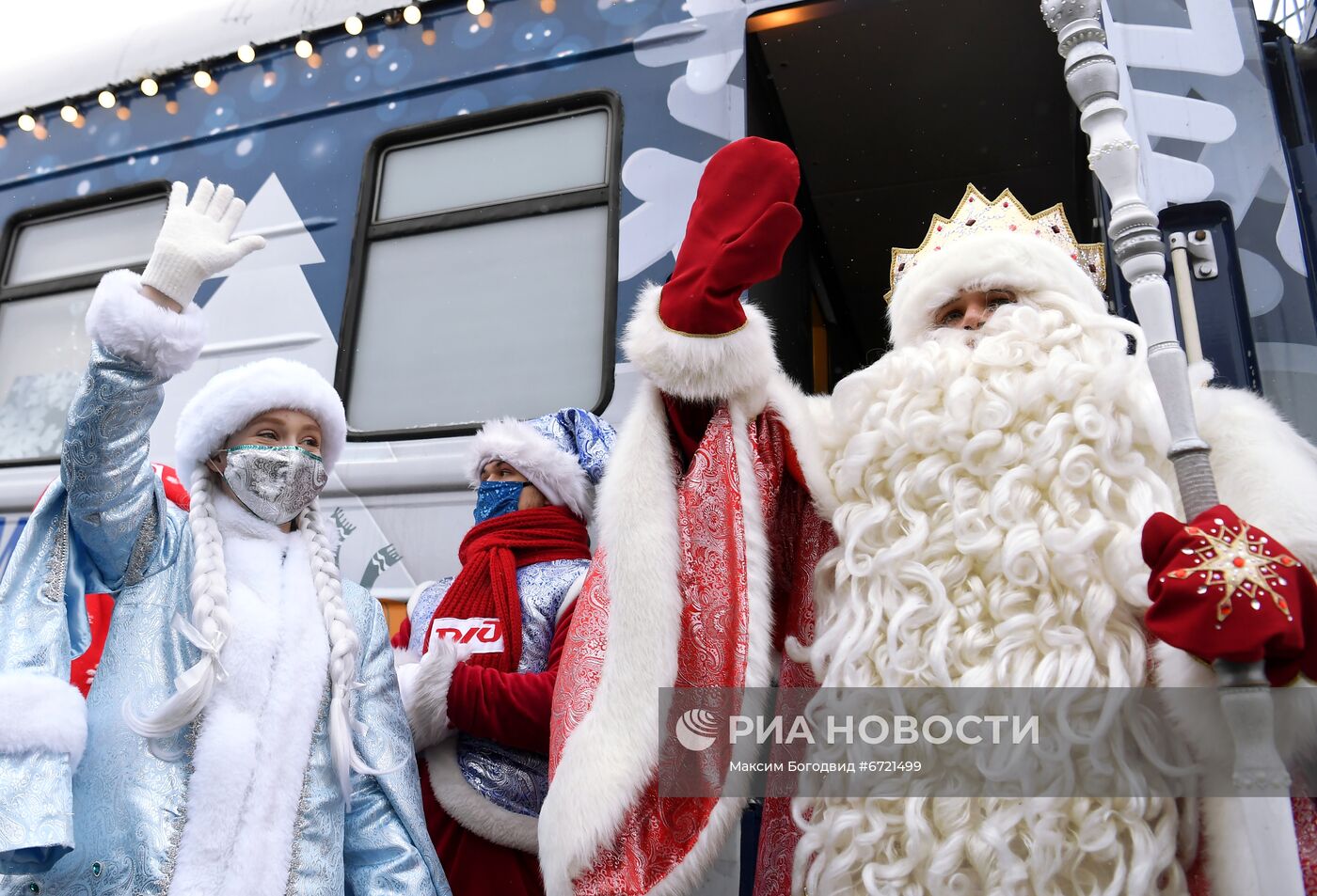 Сказочный поезд Деда Мороза в Казани