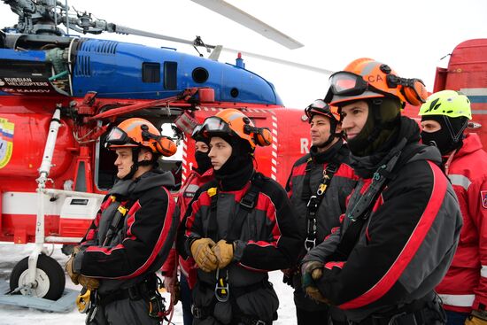 Тренировка спасателей Московского авиацентра