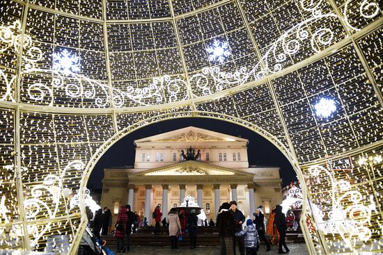Праздничное украшение Москвы к Новому году 