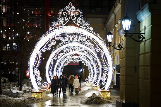 Праздничное украшение Москвы к Новому году 