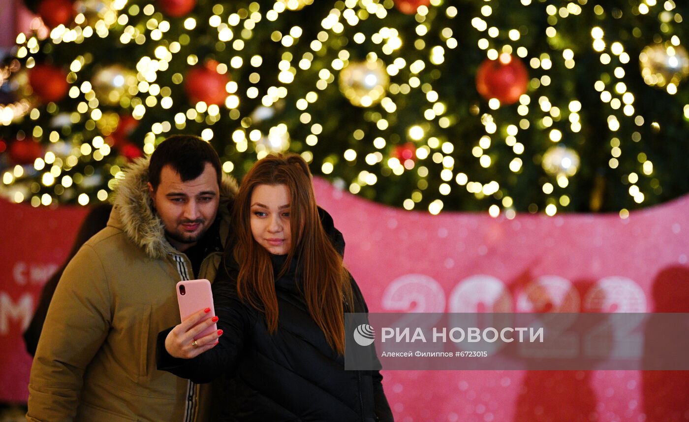 Праздничное украшение Москвы к Новому году 