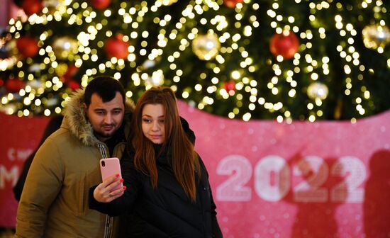 Праздничное украшение Москвы к Новому году 