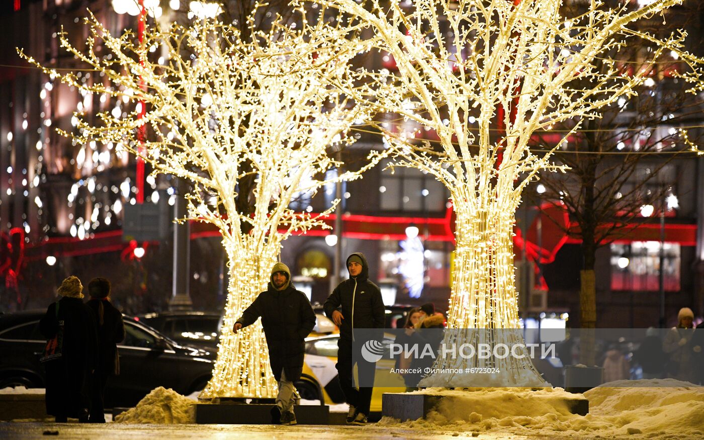 Праздничное украшение Москвы к Новому году 