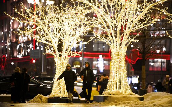 Праздничное украшение Москвы к Новому году 