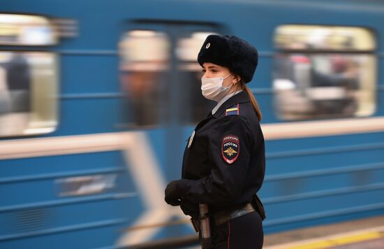 Рейд по соблюдению масочного режима в метро Новосибирска