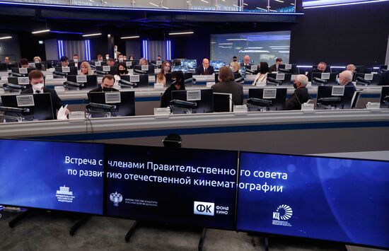 Премьер-министр РФ М. Мишустин встретился с членами правительственного совета по развитию отечественной кинематографии 