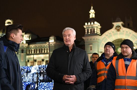 Запуск новогоднего транспорта в Москве 