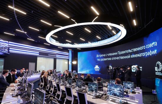 Премьер-министр РФ М. Мишустин встретился с членами правительственного совета по развитию отечественной кинематографии 