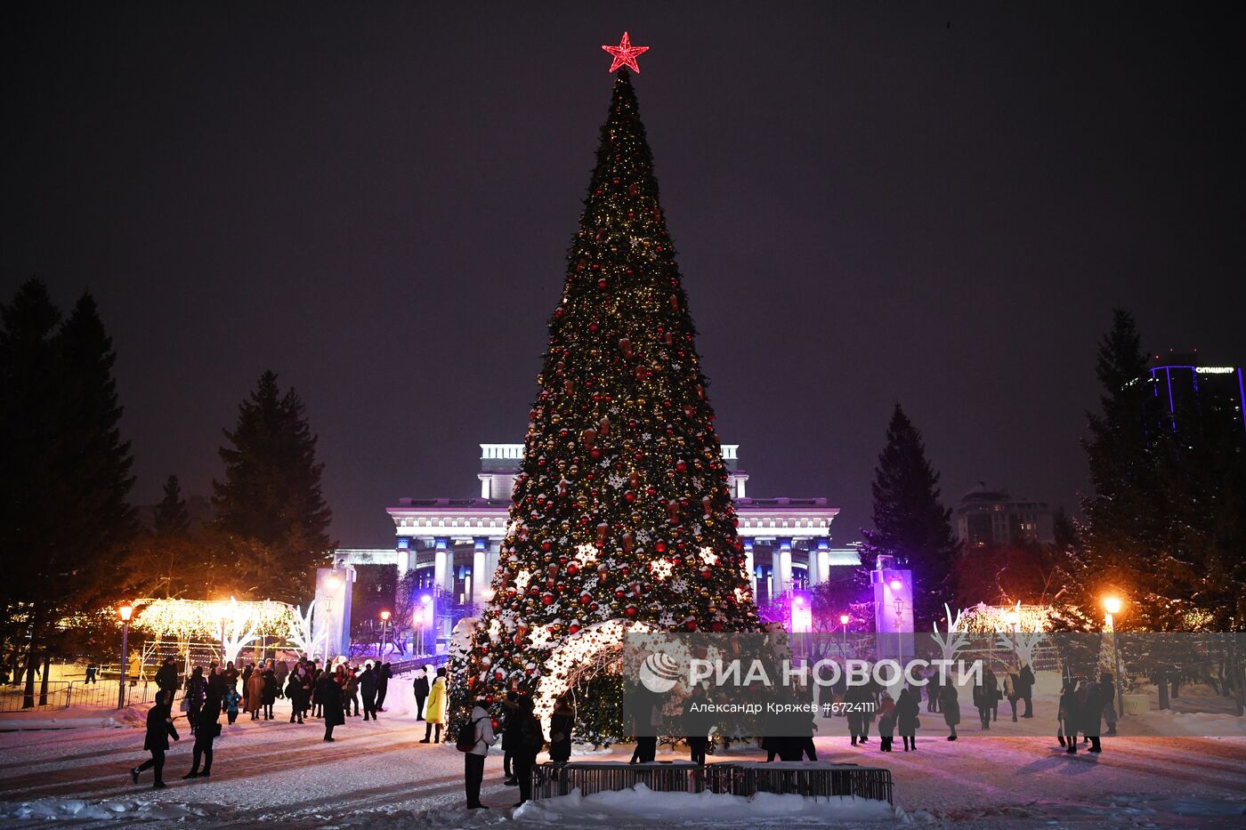 Новогоднее оформление Новосибирска