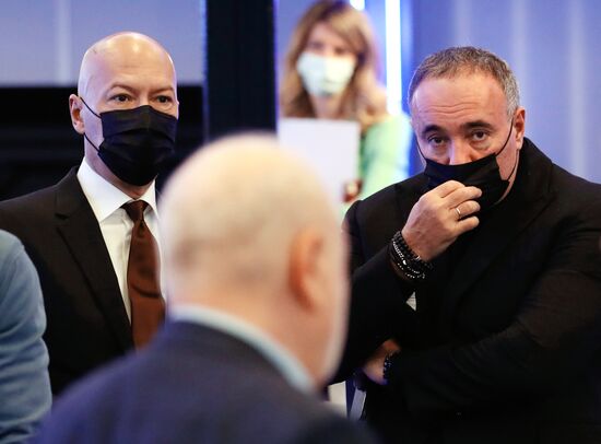 Премьер-министр РФ М. Мишустин встретился с членами правительственного совета по развитию отечественной кинематографии 