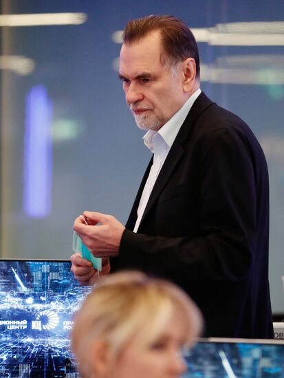 Премьер-министр РФ М. Мишустин встретился с членами правительственного совета по развитию отечественной кинематографии 