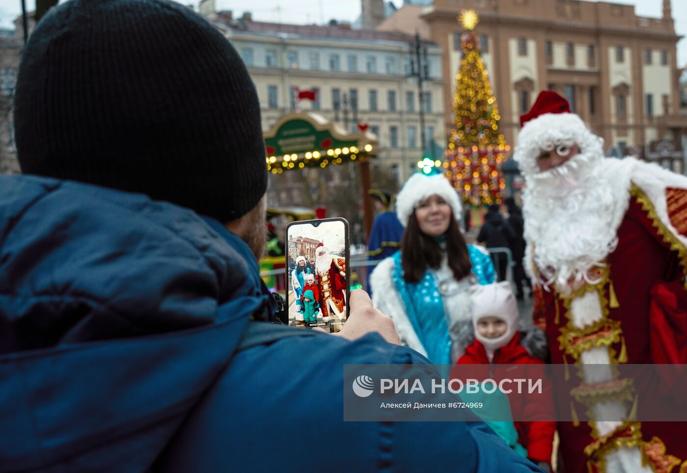 Работа рождественских ярмарок в Санкт-Петербурге