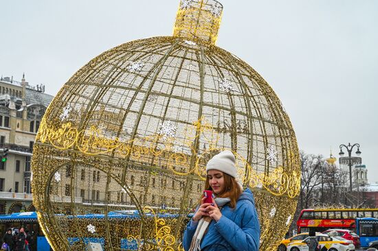 Праздничное украшение Москвы к Новому году 