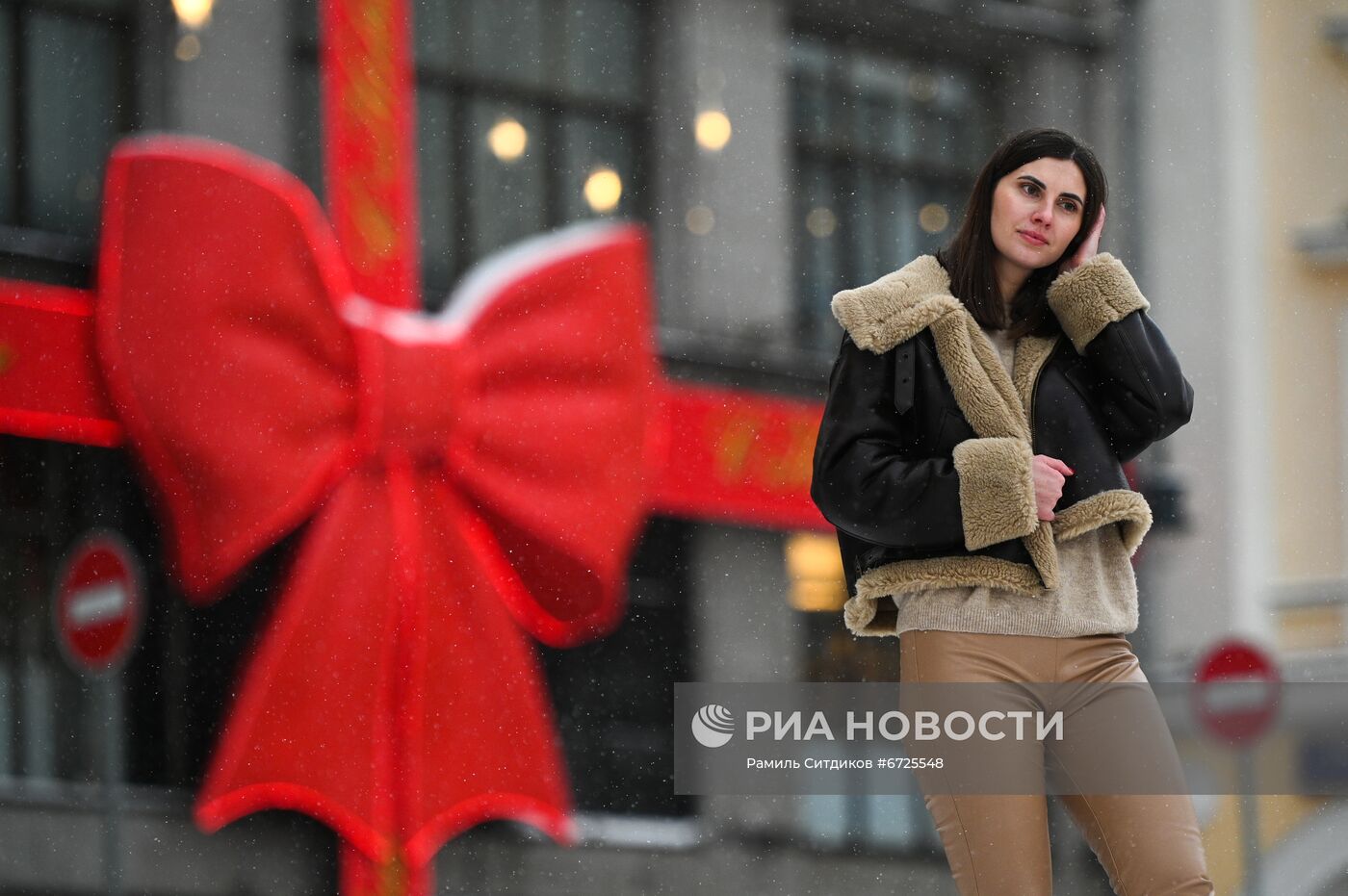 Праздничное украшение Москвы к Новому году 