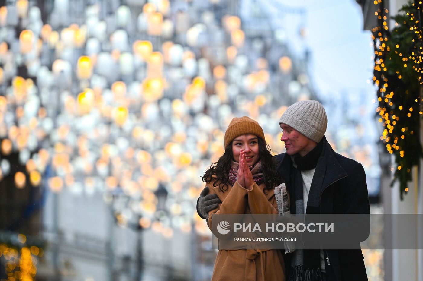 Праздничное украшение Москвы к Новому году 