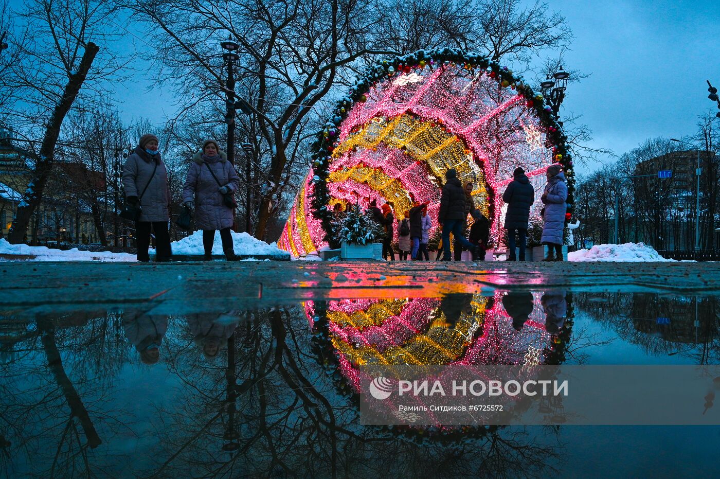 Праздничное украшение Москвы к Новому году 