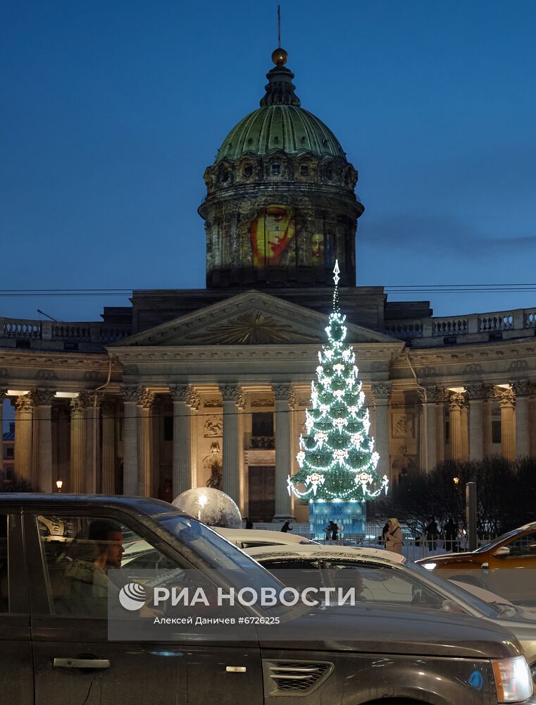 Новогоднее оформление Санкт-Петербурга