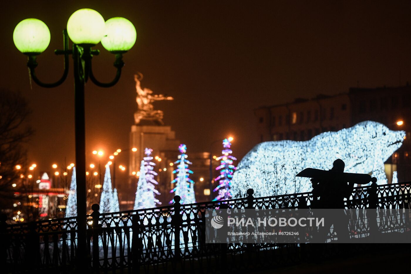 Предновогодняя Москва