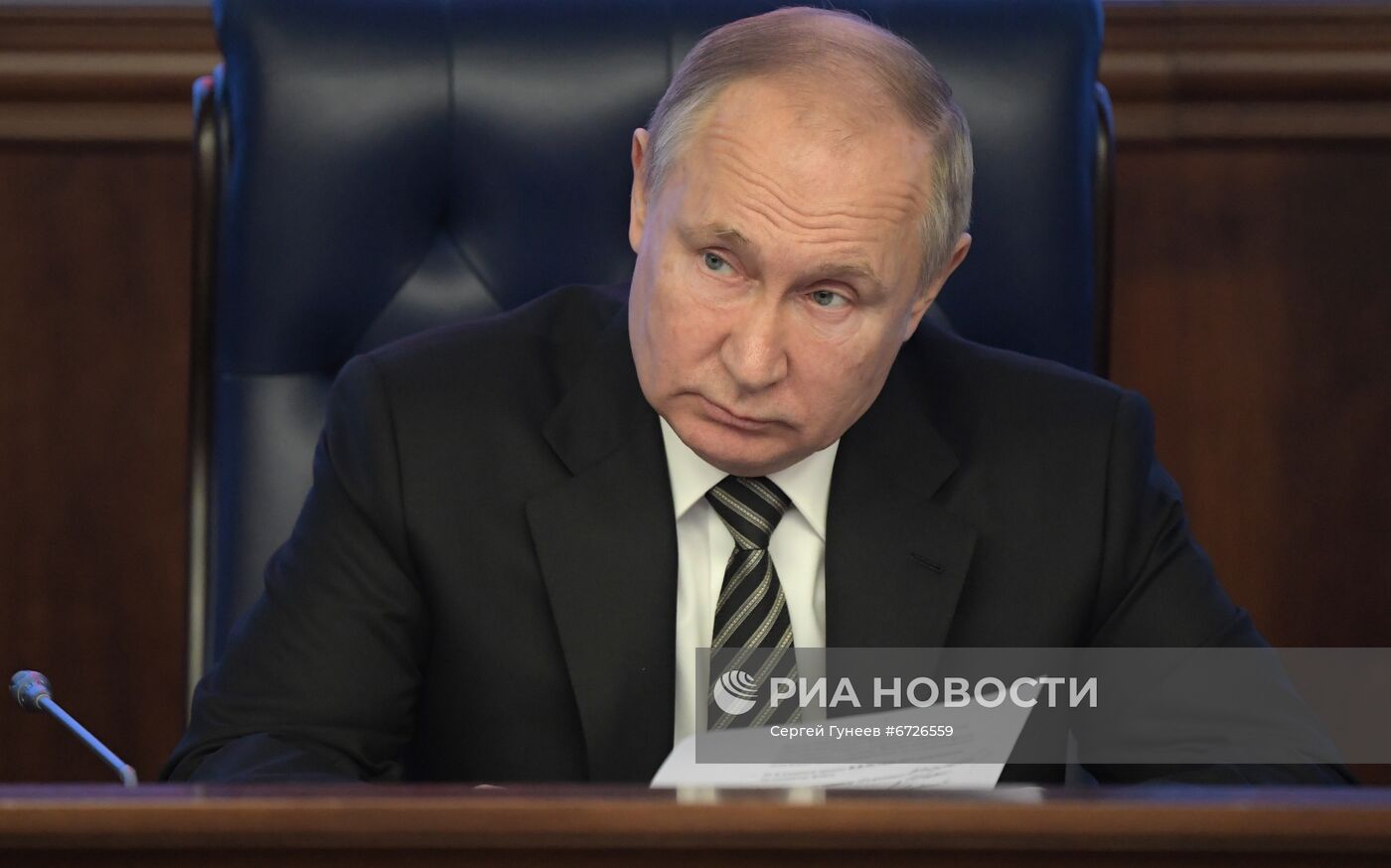 Президент РФ В. Путин провел расширенное заседание коллегии Минобороны РФ