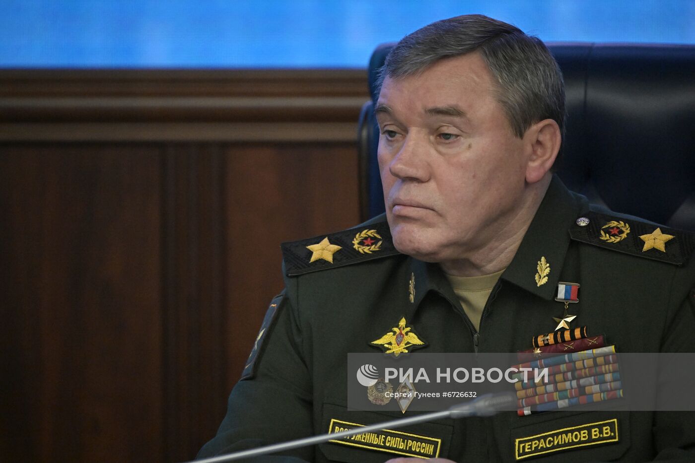 Президент РФ В. Путин провел расширенное заседание коллегии Минобороны РФ