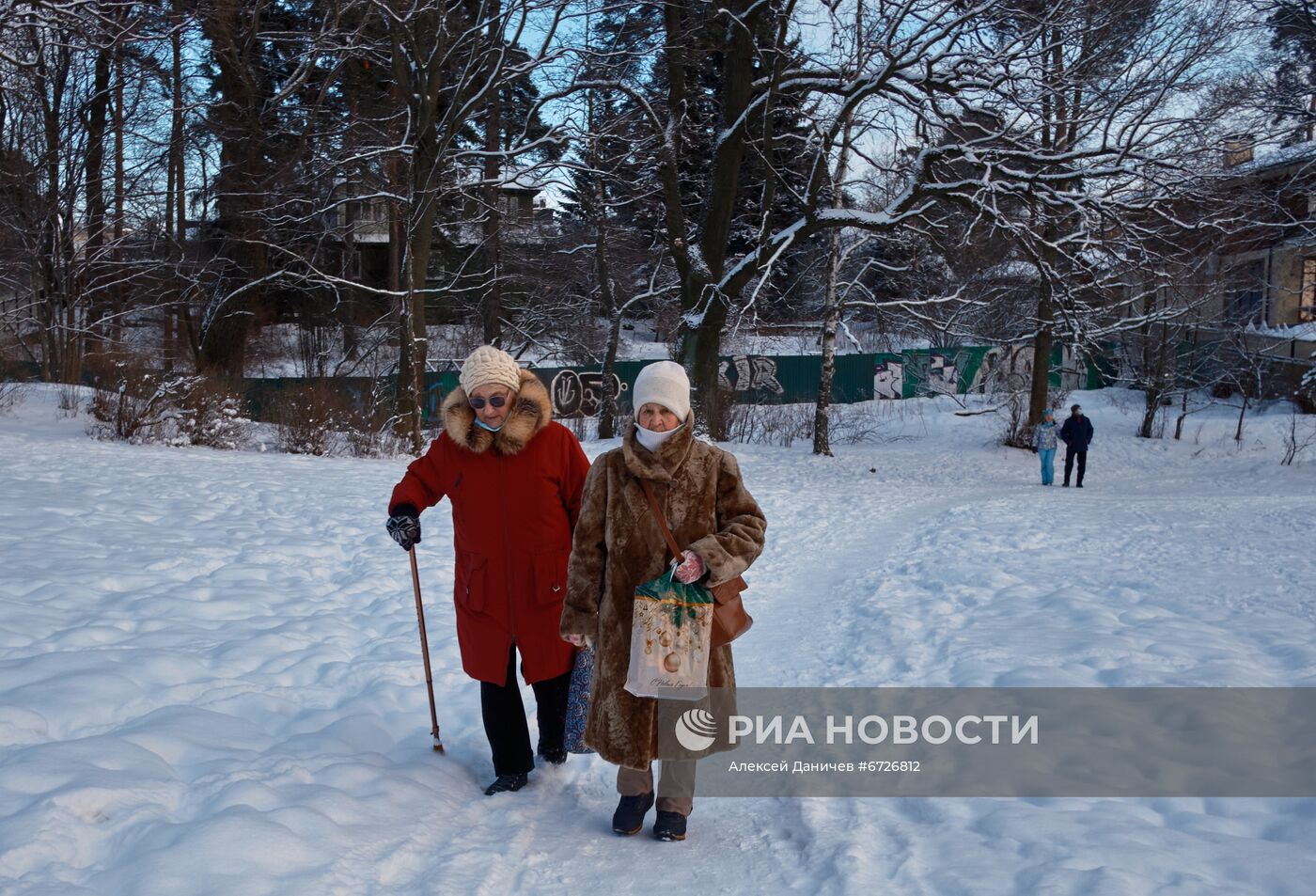 Верхнее Суздальское озеро в Санкт-Петербурге зимой