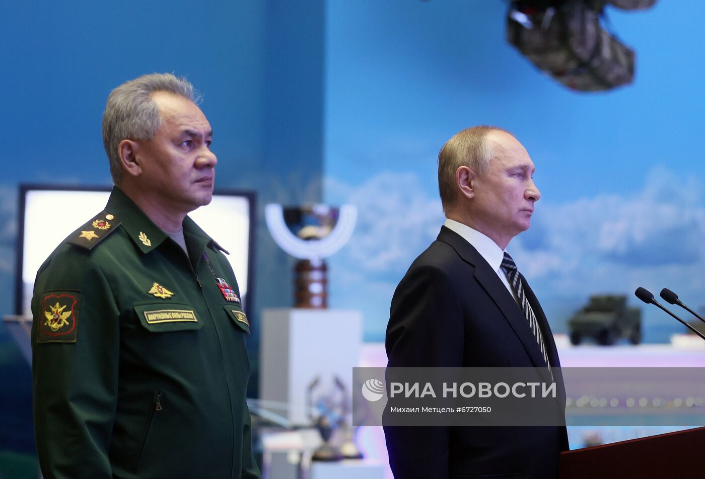 Президент РФ В. Путин провел расширенное заседание коллегии Минобороны РФ