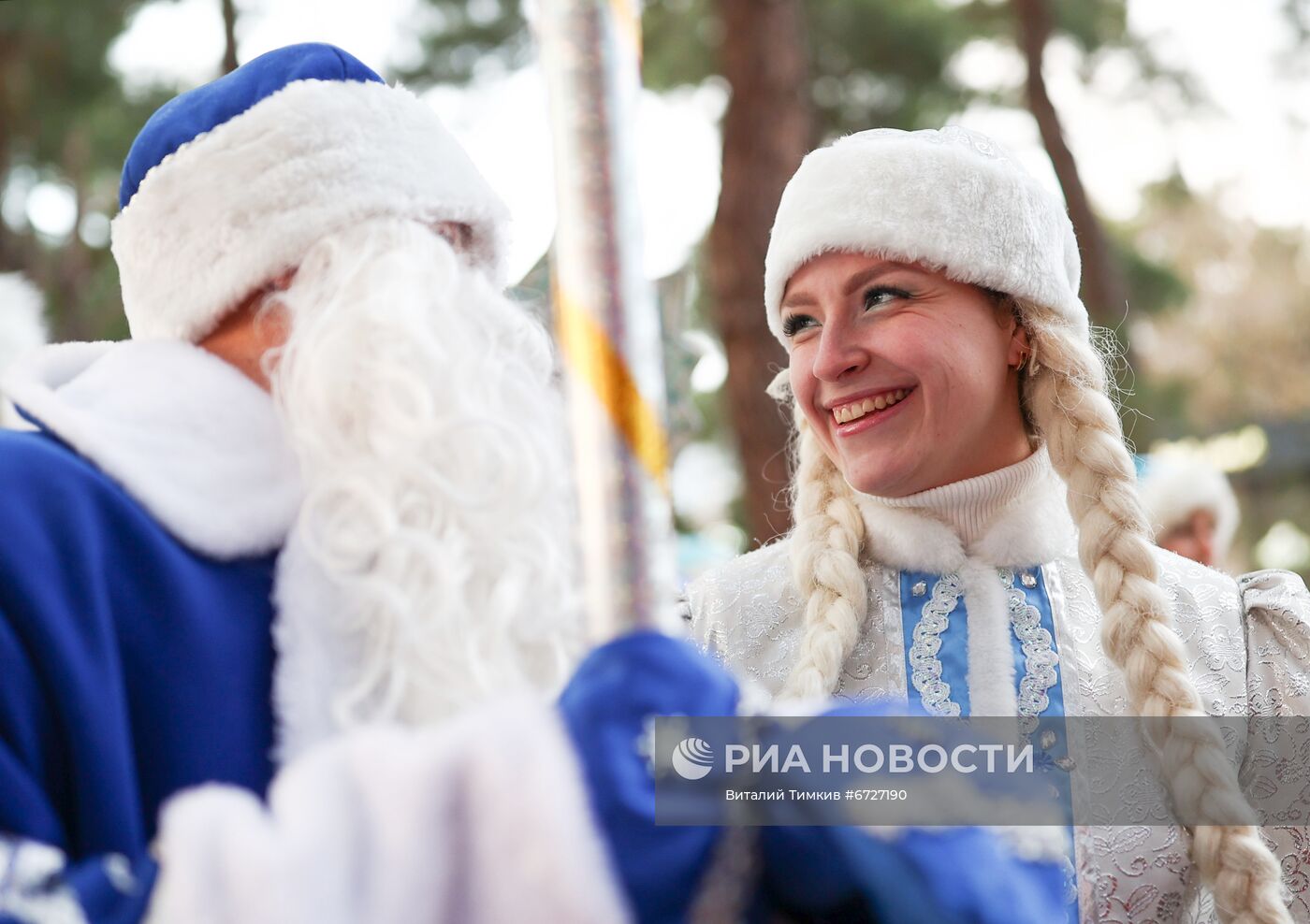 Шествие Дедов Морозов в Геленджике