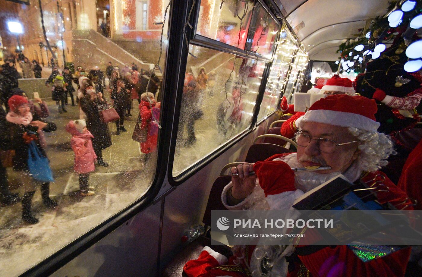 Новогодний "Дедморобус" в Санкт-Петербурге