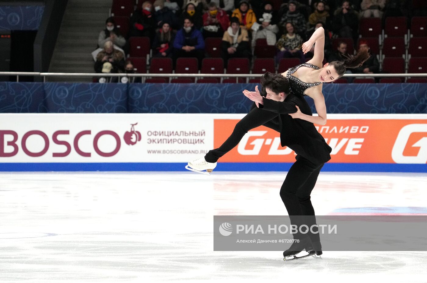 Фигурное катание. Чемпионат России. Танцы. Ритмический танец