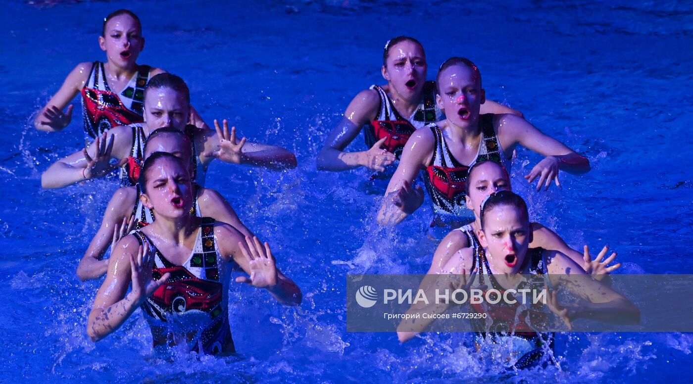 Шоу по синхронному плаванию "Отражение звезд"