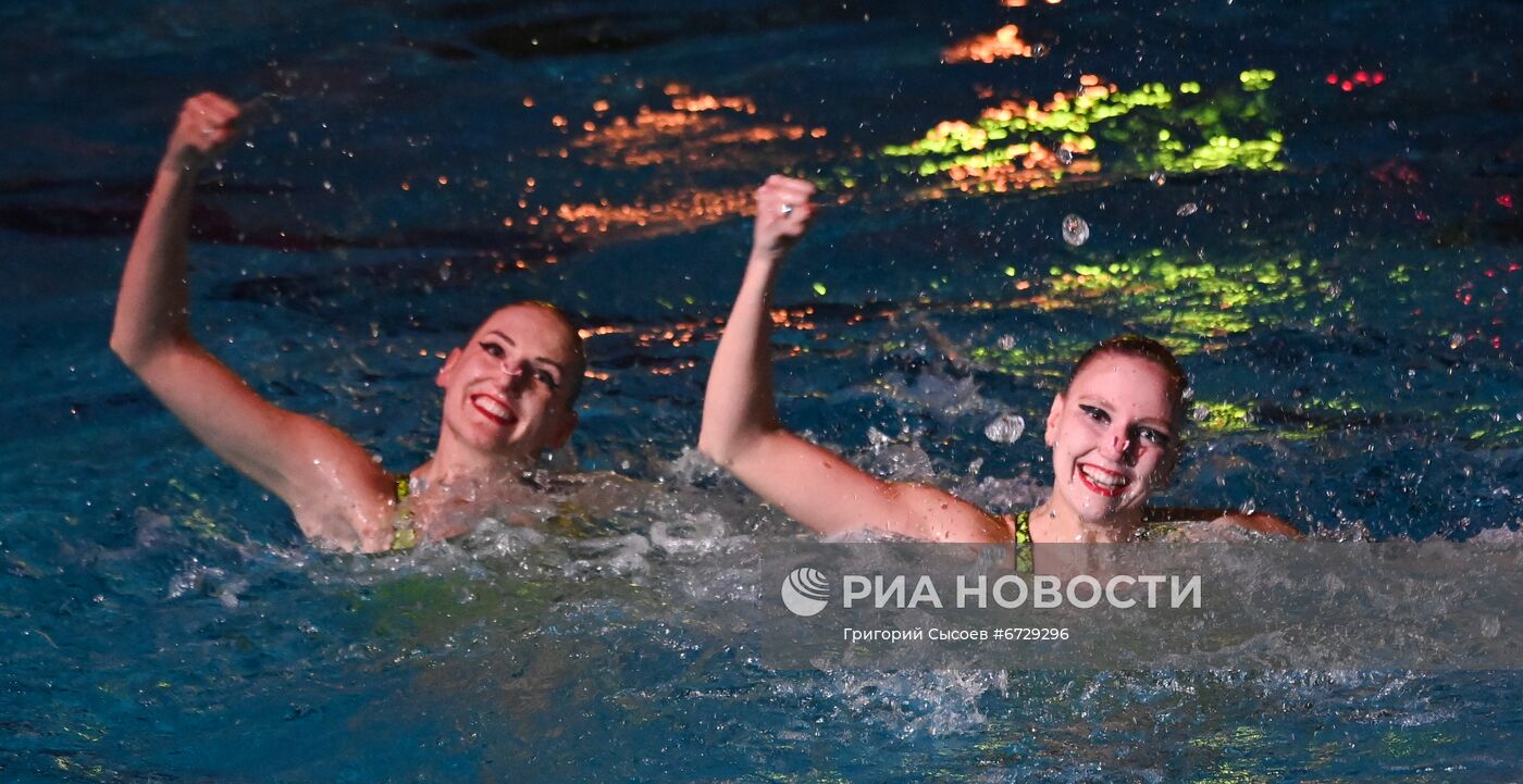 Шоу по синхронному плаванию "Отражение звезд"