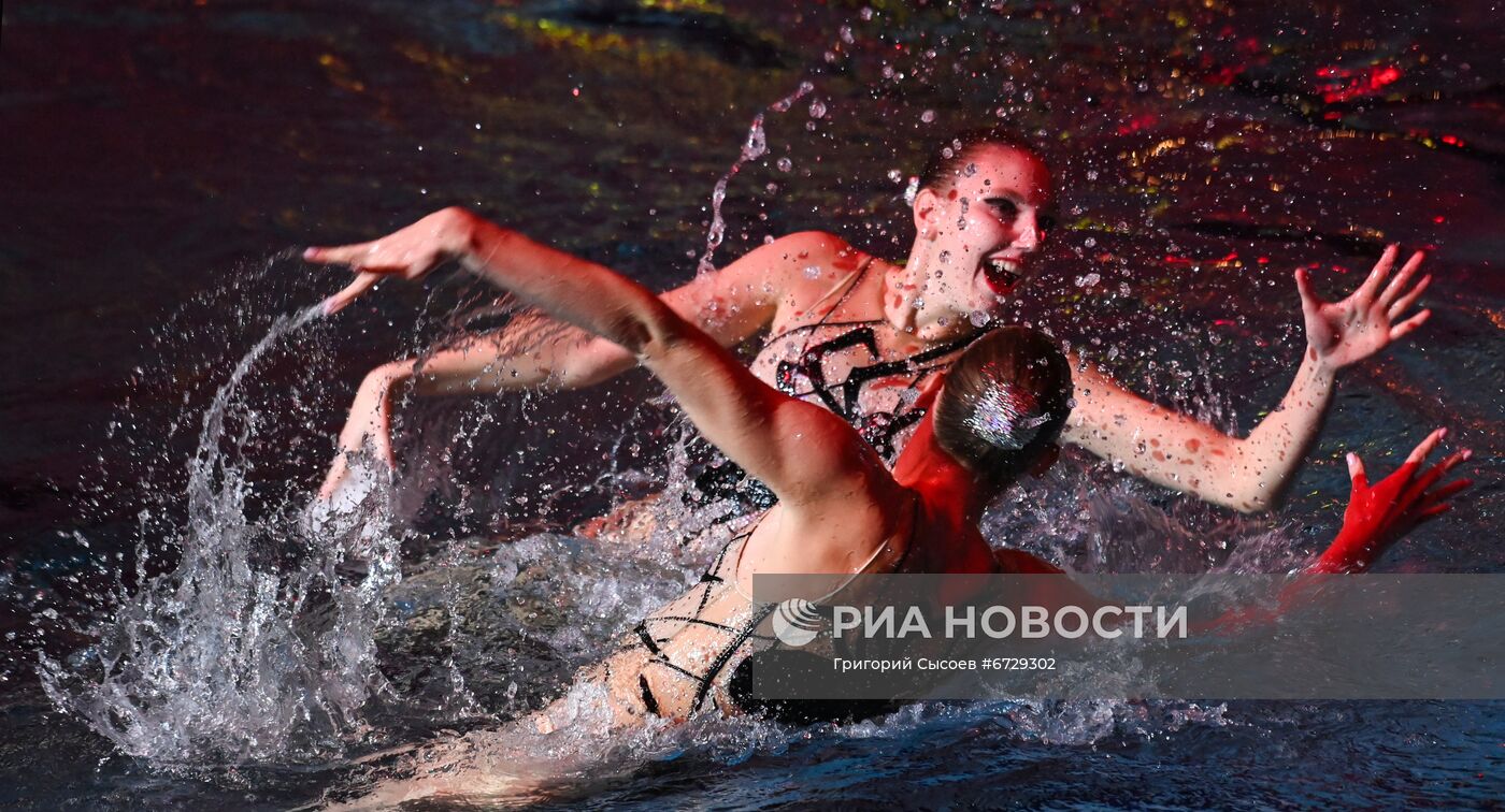 Шоу по синхронному плаванию "Отражение звезд"