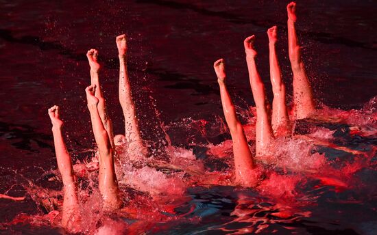 Шоу по синхронному плаванию "Отражение звезд"