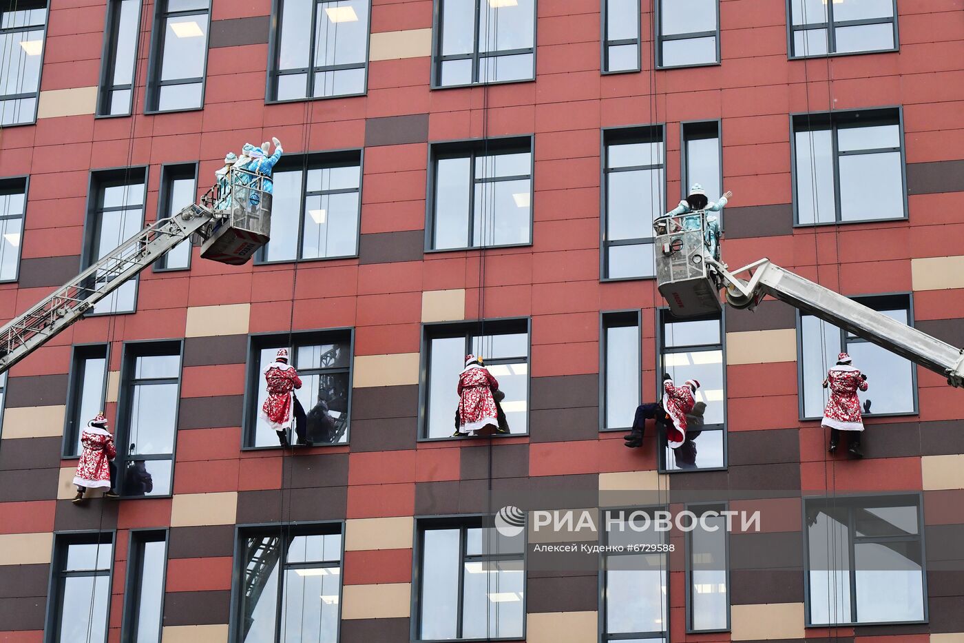 Поздравление детей с Новым годом в Морозовской больнице