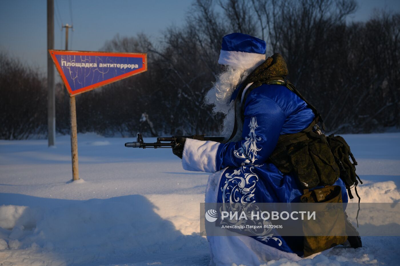 Новогодняя "Штурмовая полоса" спецназа Росгвардии в Кемерове