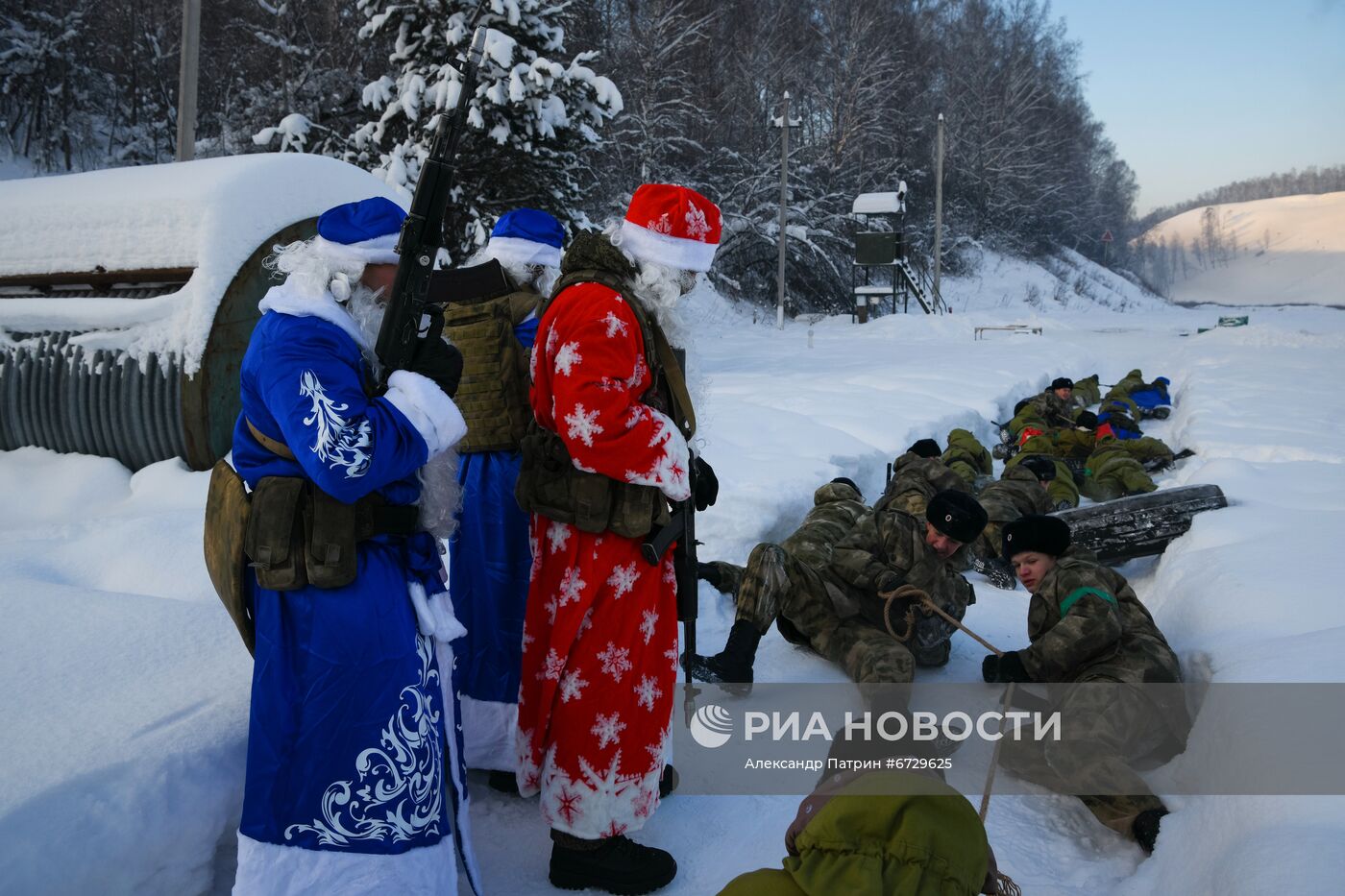 Новогодняя "Штурмовая полоса" спецназа Росгвардии в Кемерове