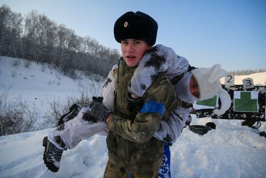 Новогодняя "Штурмовая полоса" спецназа Росгвардии в Кемерове