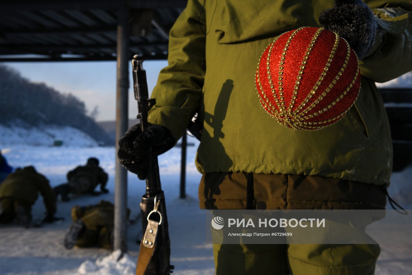 Новогодняя "Штурмовая полоса" спецназа Росгвардии в Кемерове