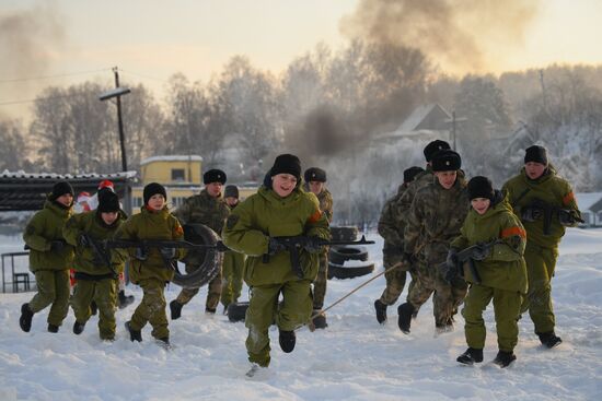 Новогодняя "Штурмовая полоса" спецназа Росгвардии в Кемерове
