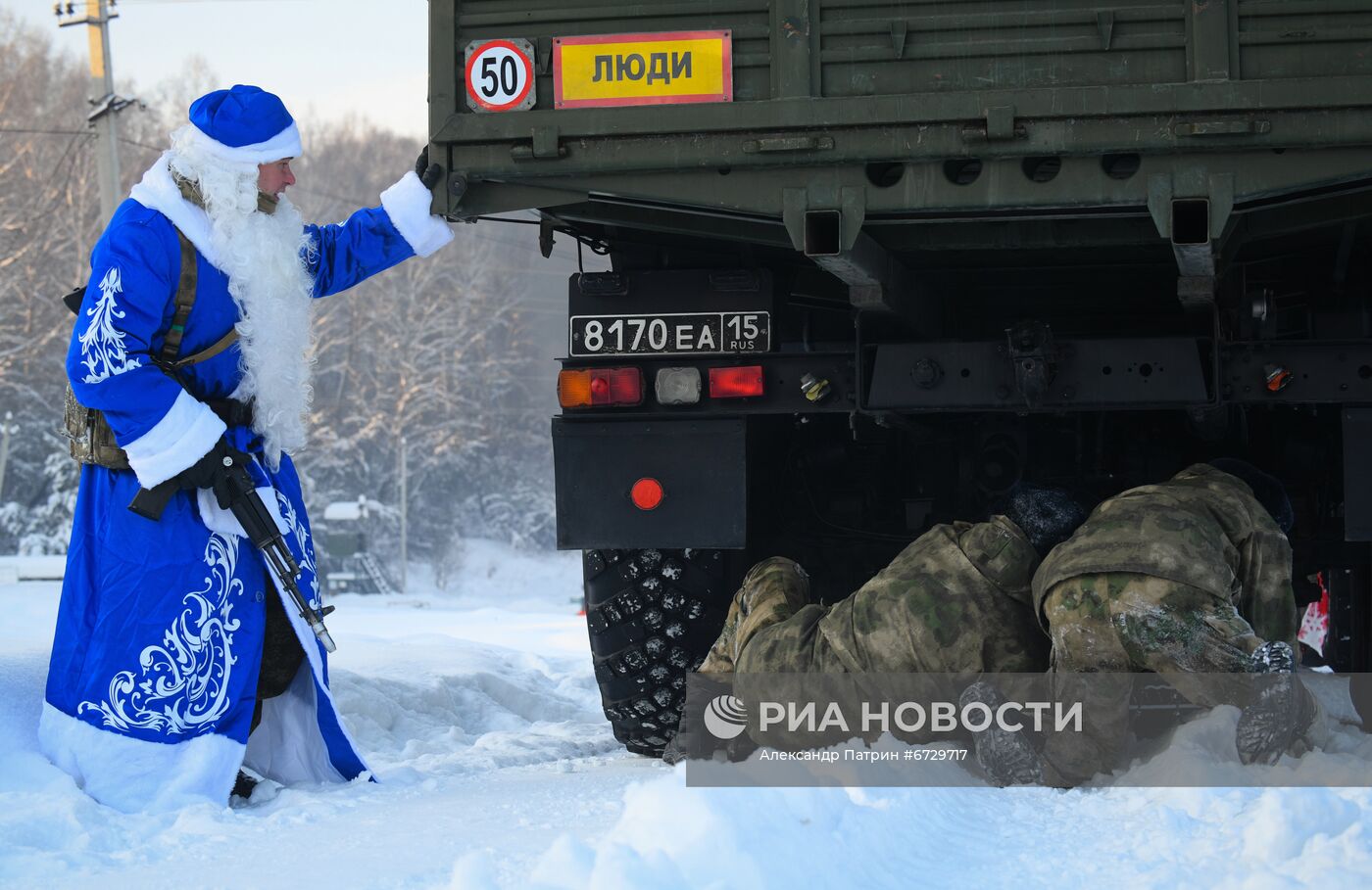 Новогодняя "Штурмовая полоса" спецназа Росгвардии в Кемерове