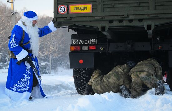 Новогодняя "Штурмовая полоса" спецназа Росгвардии в Кемерове