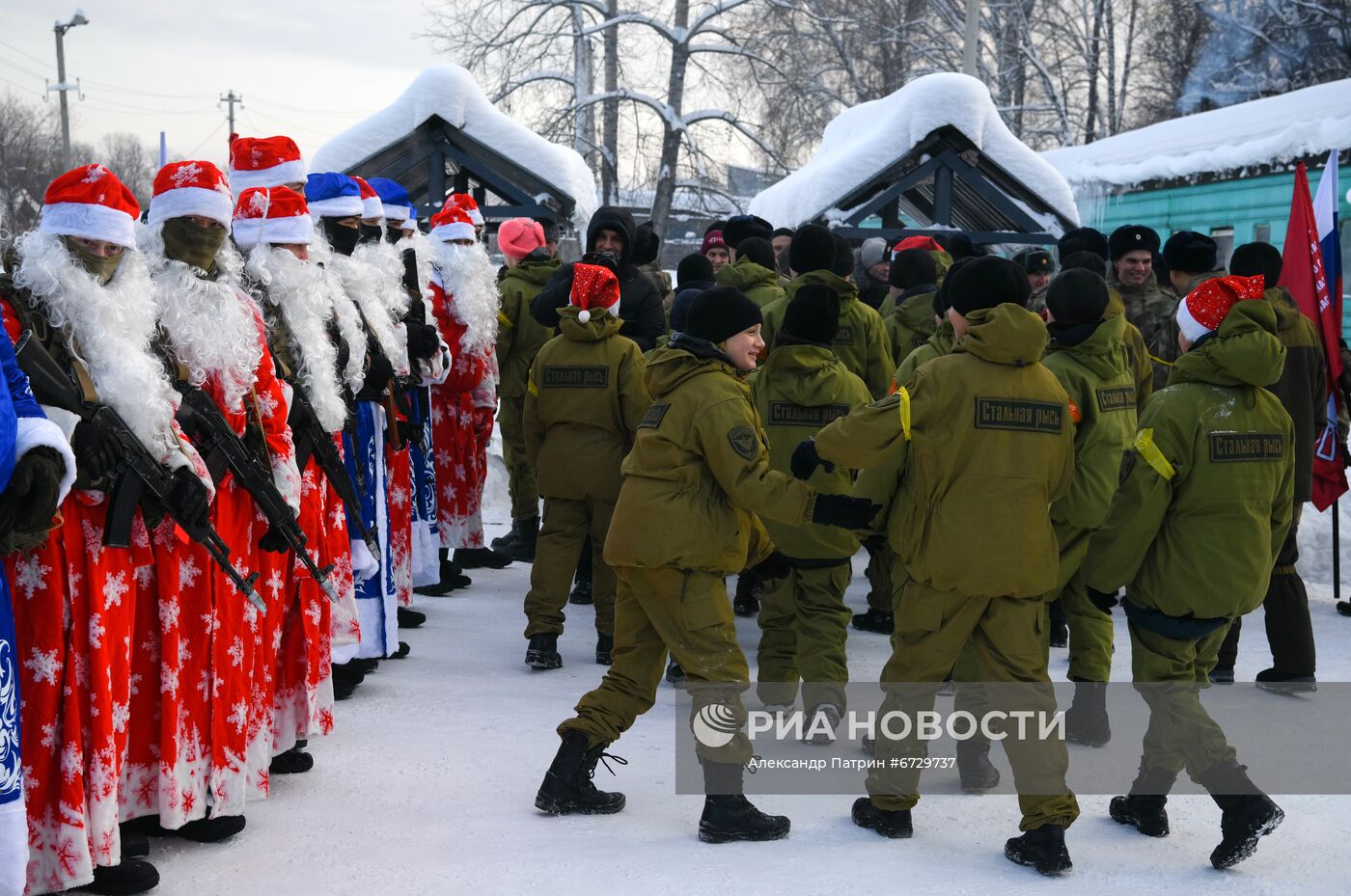 Новогодняя "Штурмовая полоса" спецназа Росгвардии в Кемерове