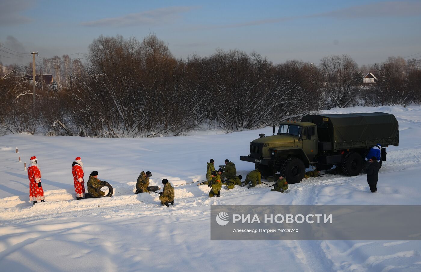 Новогодняя "Штурмовая полоса" спецназа Росгвардии в Кемерове