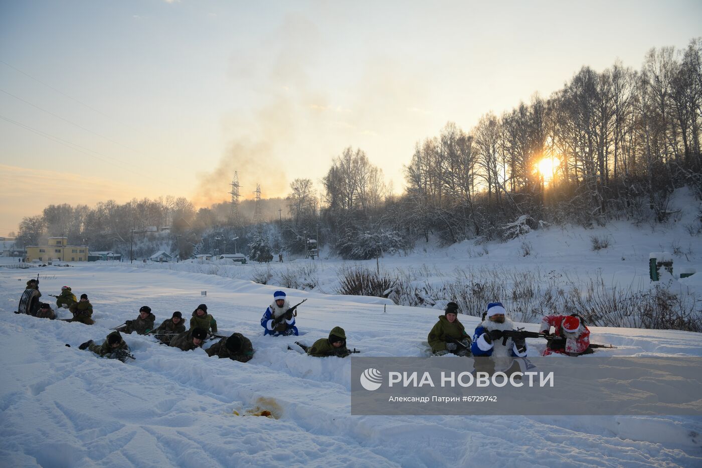 Новогодняя "Штурмовая полоса" спецназа Росгвардии в Кемерове