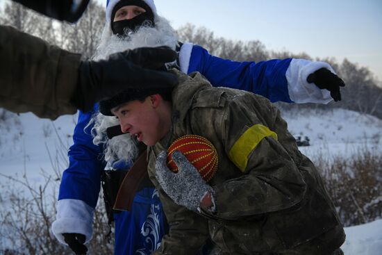 Новогодняя "Штурмовая полоса" спецназа Росгвардии в Кемерове