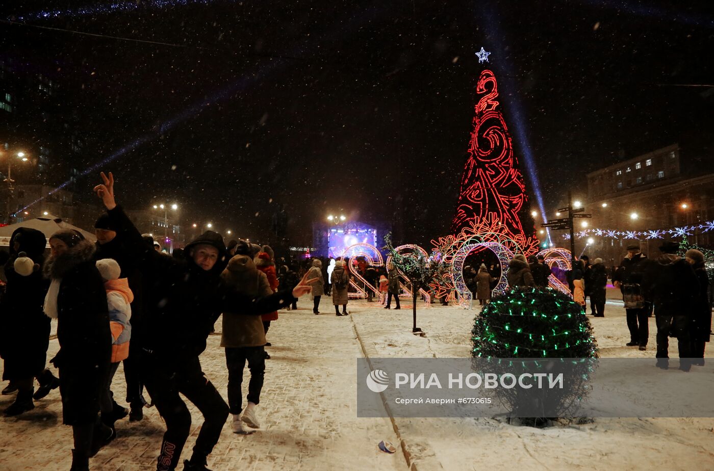 Открытие новогодней елки в Донецке