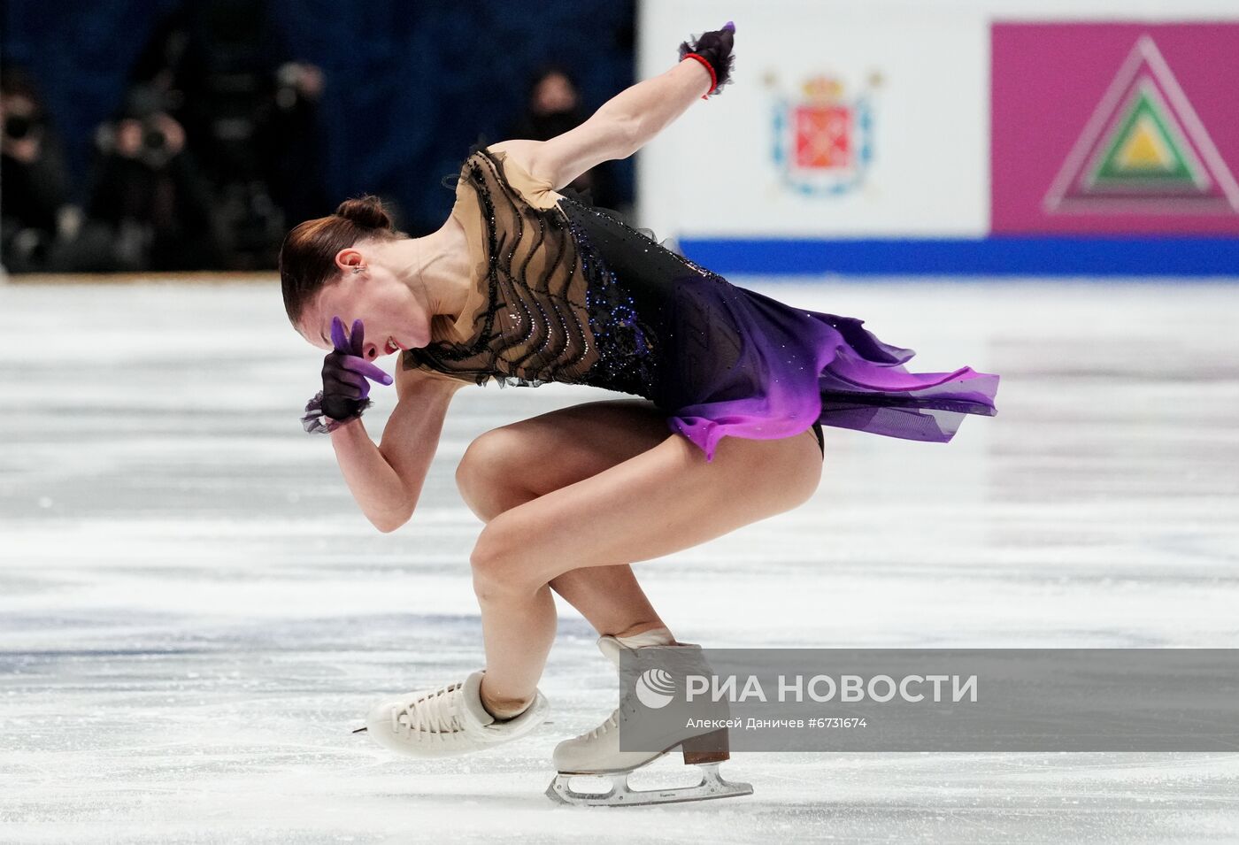 Фигурное катание. Чемпионат России. Женщины. Произвольная программа