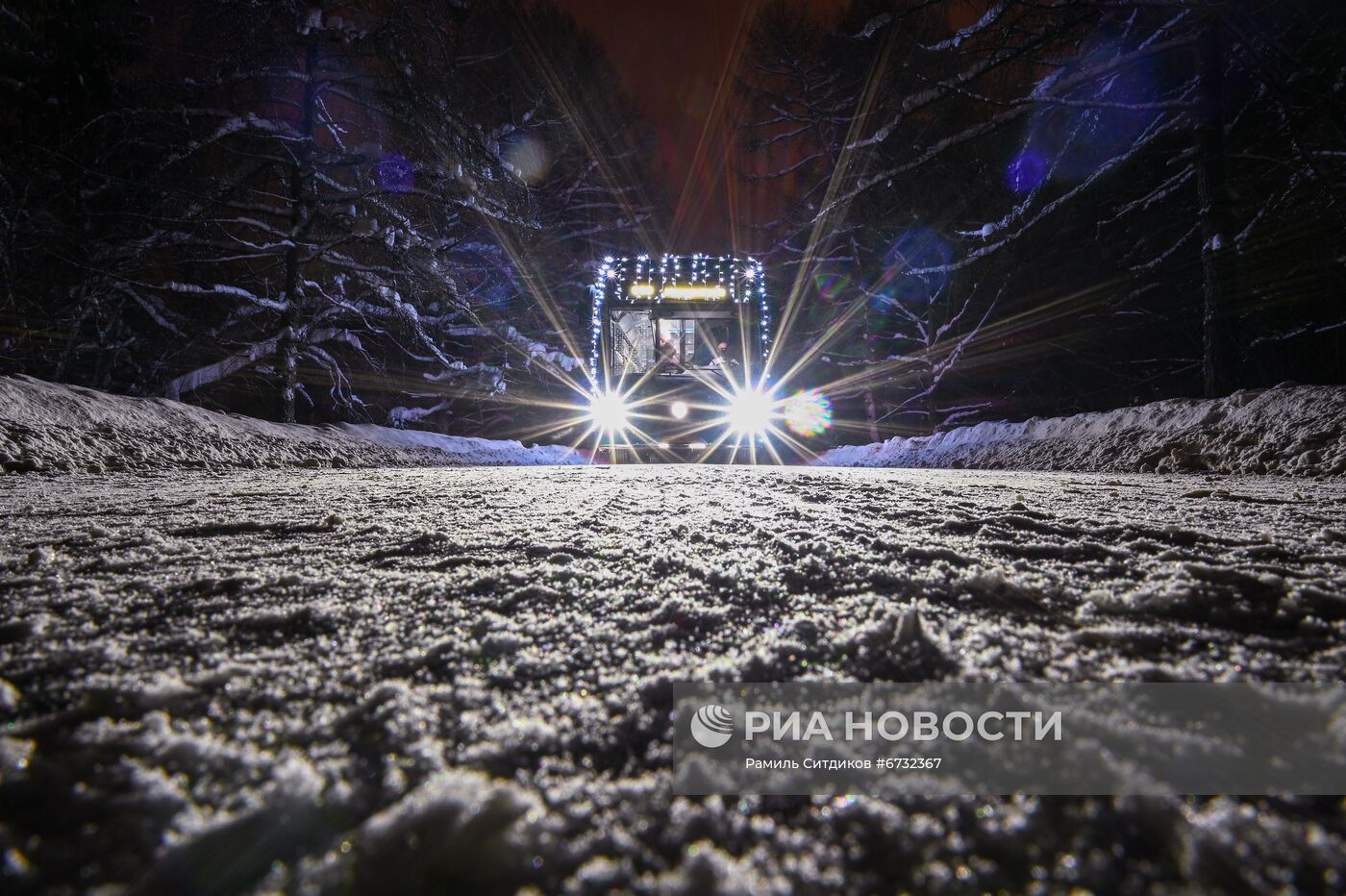 Новогодний электробус